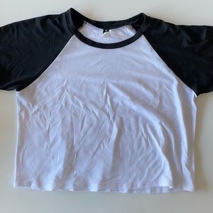 Basic Black/White T-Shirt